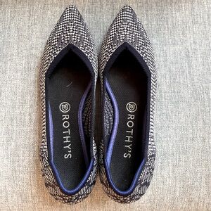 Rothy’s The Point flats blue and white size 9.5